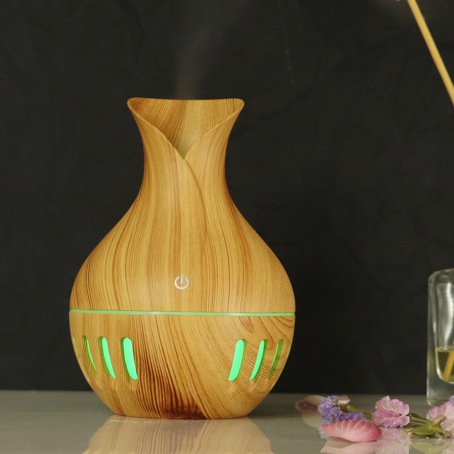 c242bf26d62479a24548fc8bf9889fe3.jpg Wood-Grain Vase-Style Aromatherapy Humidifier - Image 1